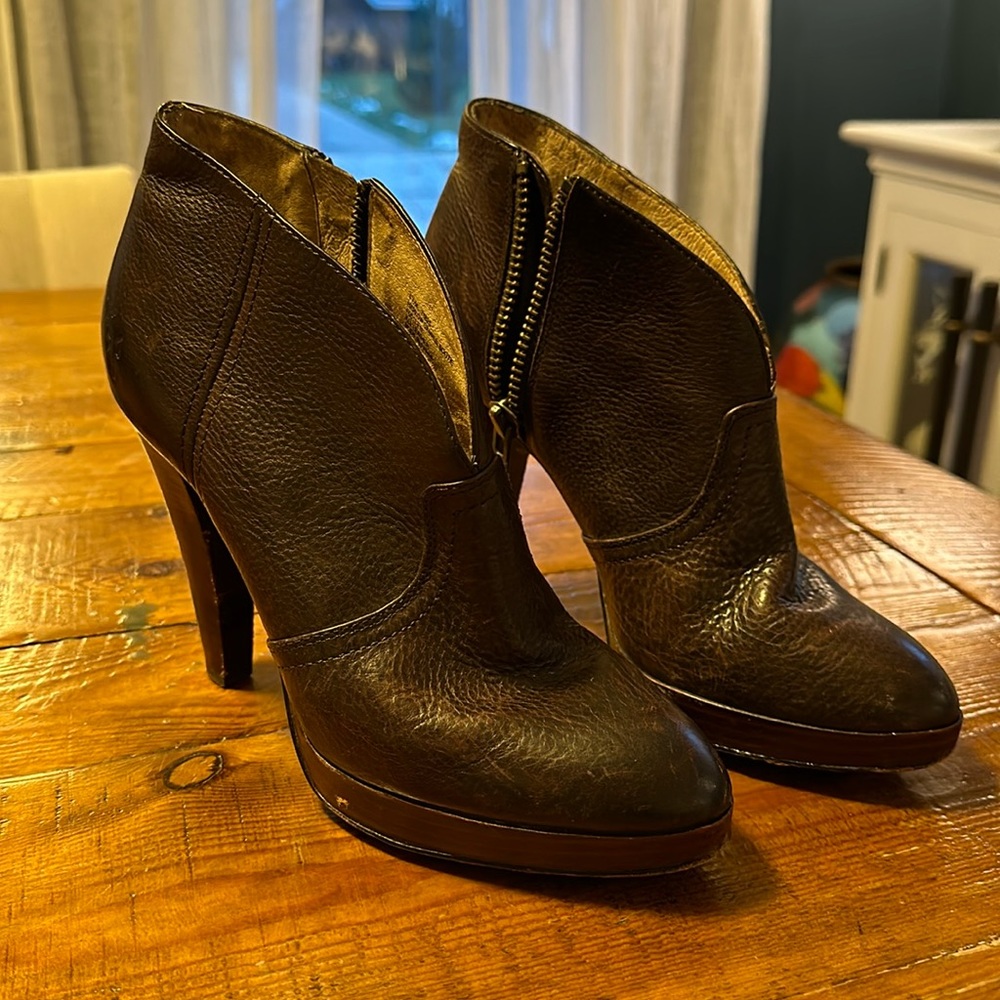 The Frye Company Harlow Campus Bootie - Brown Size 8.5